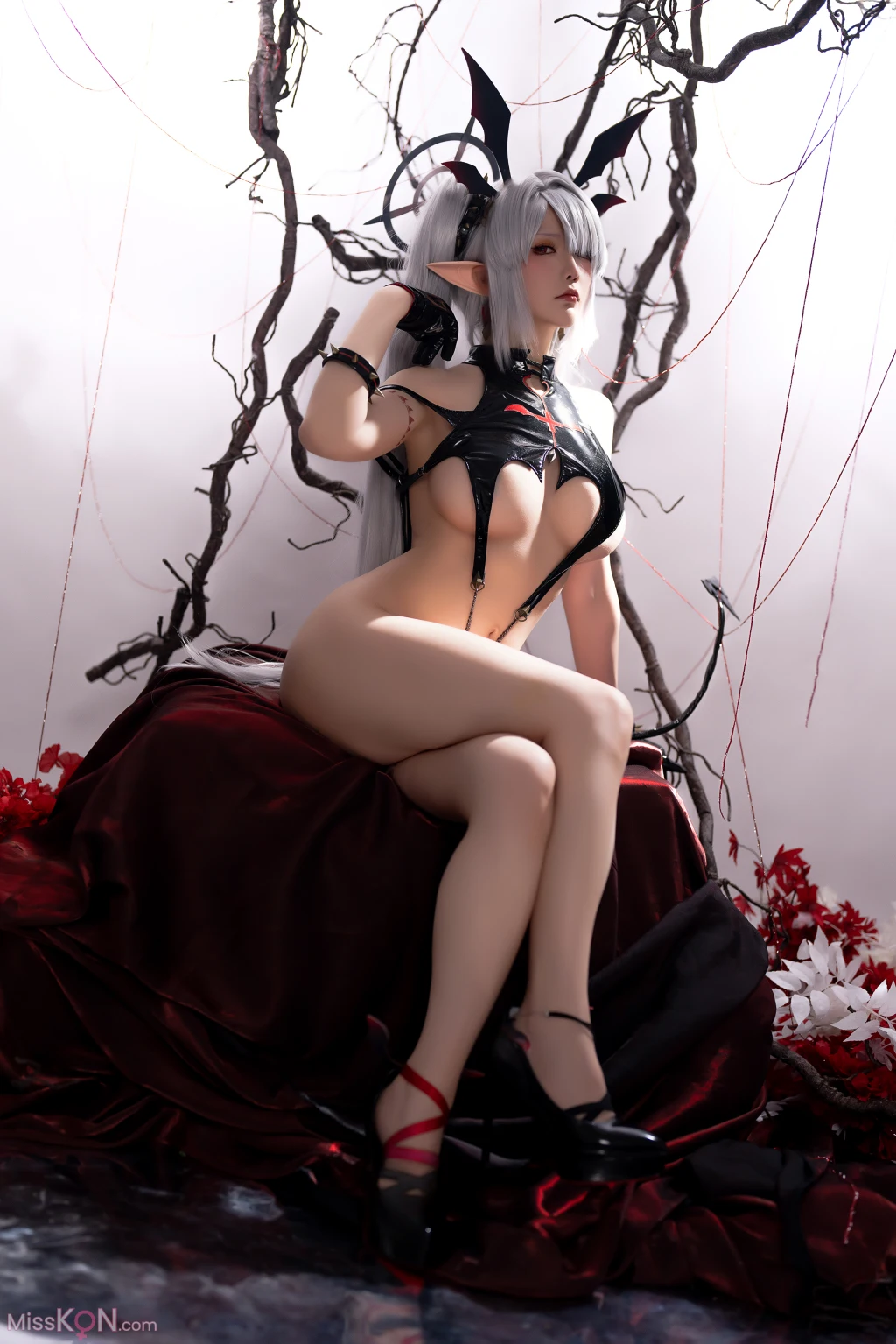 Coser@星之迟迟Hoshilily_ 2024年08月计划BA写真本 Erotopia