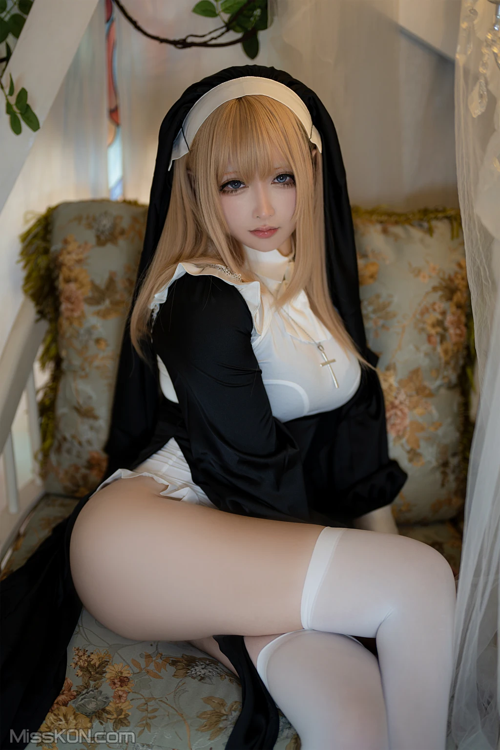 Coser@樱梨梨_ 修女