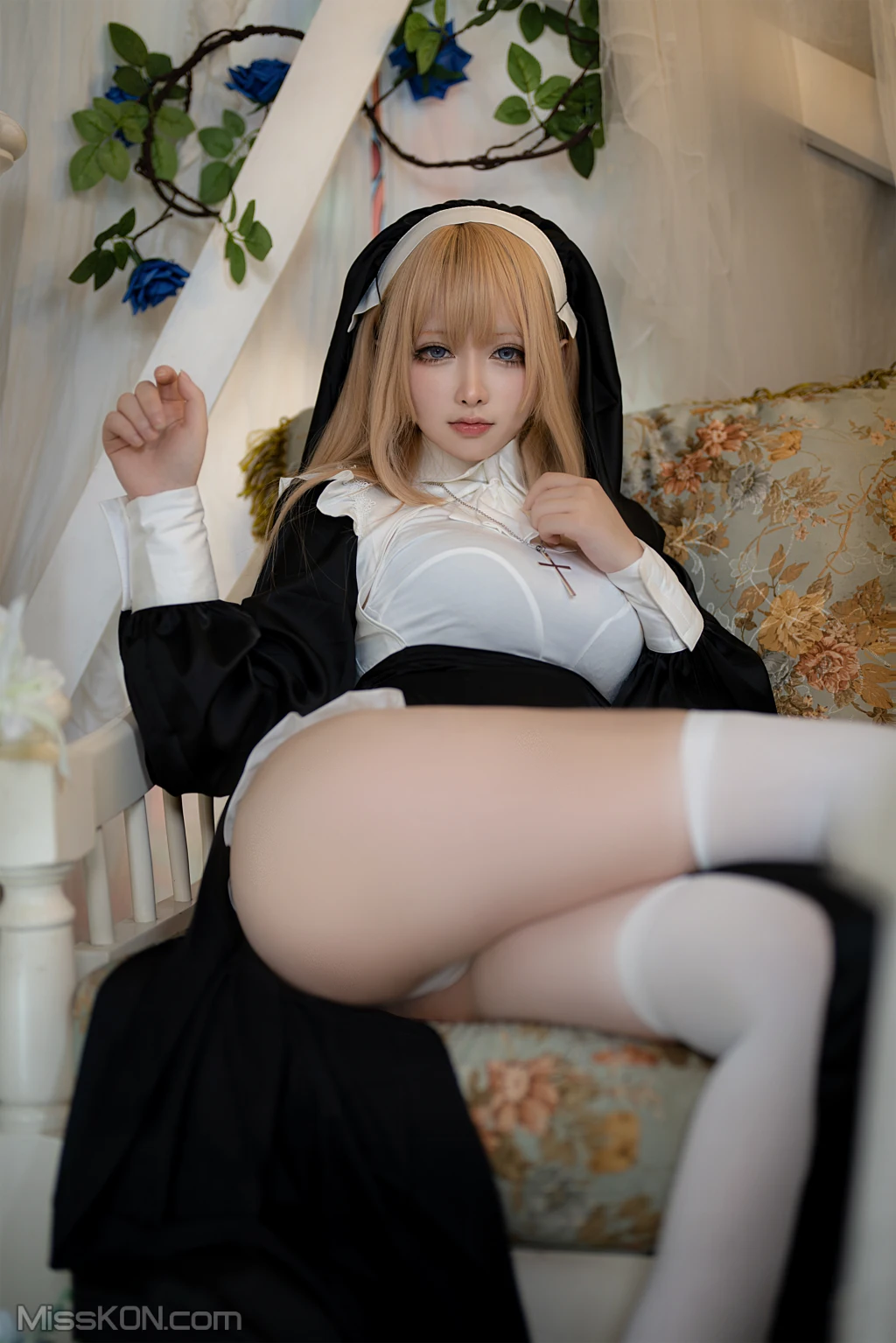 Coser@樱梨梨_ 修女