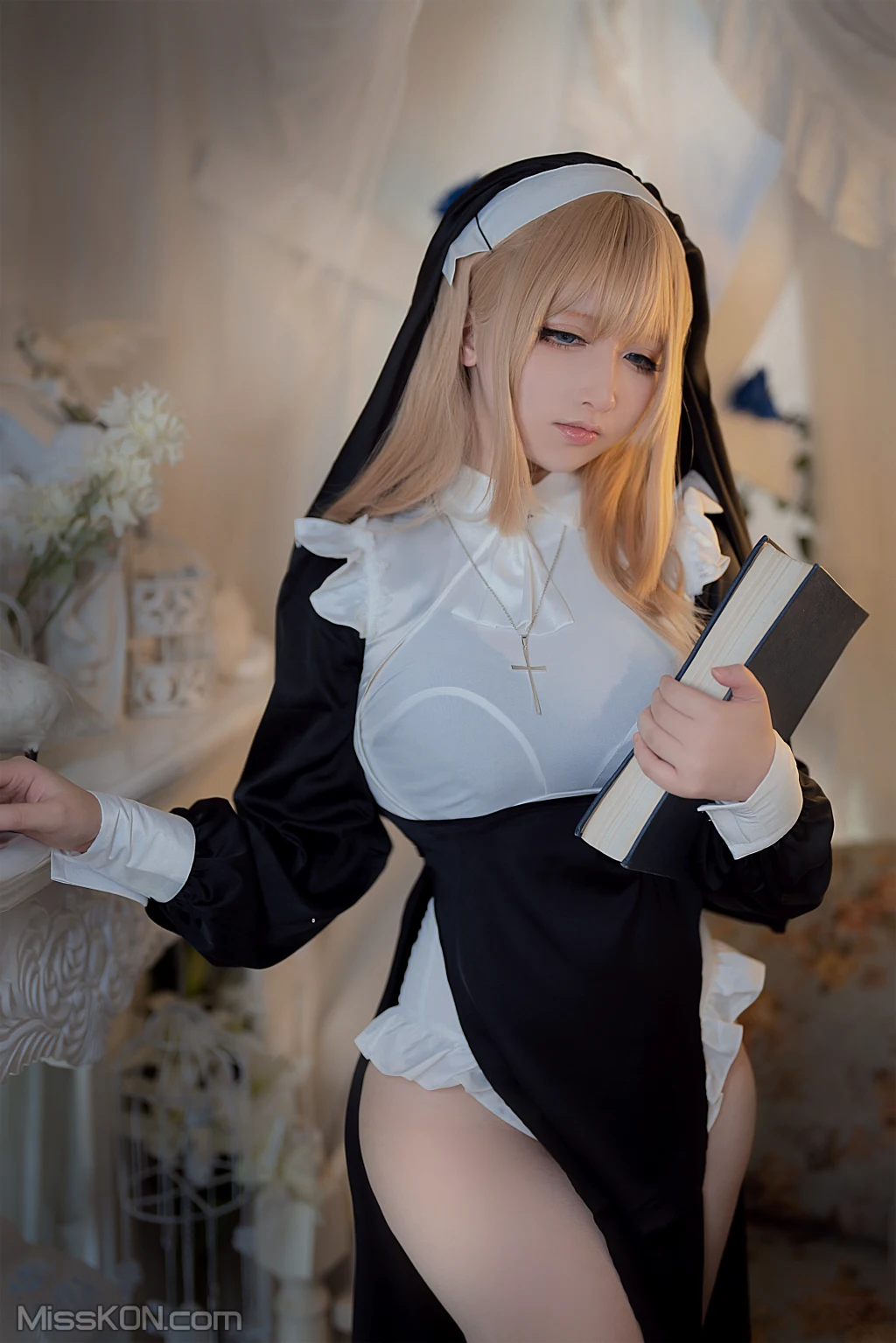 Coser@樱梨梨_ 修女