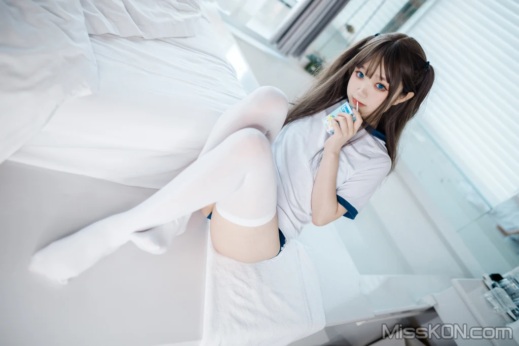 Coser@神沢永莉_ 半双马尾体操服大腿袜