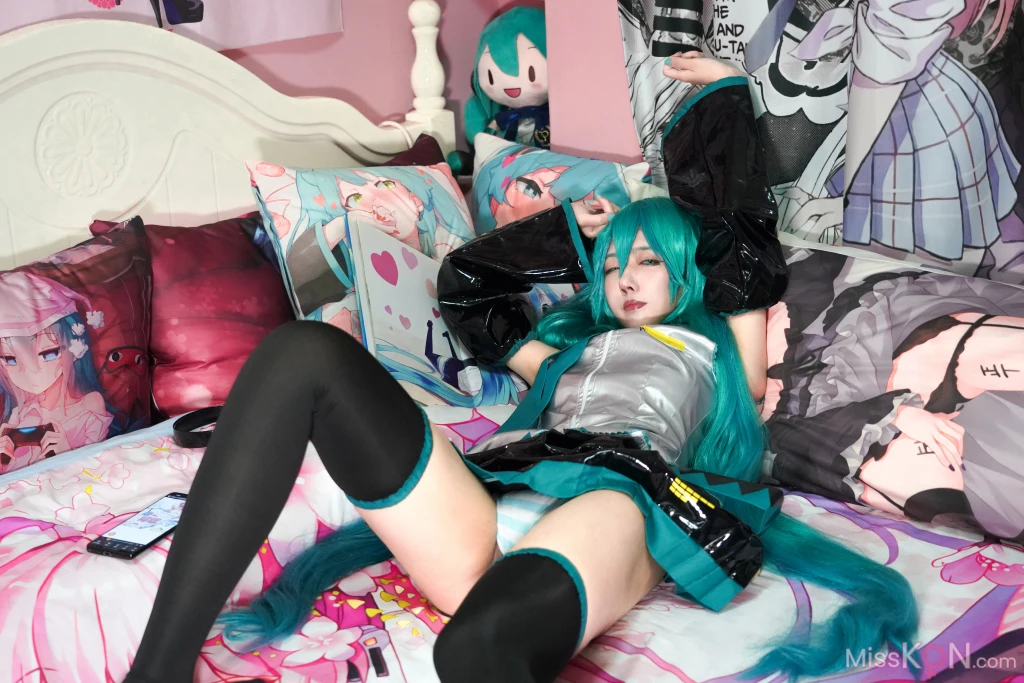 Coser@絞肉姬Walküre_ miku公式服