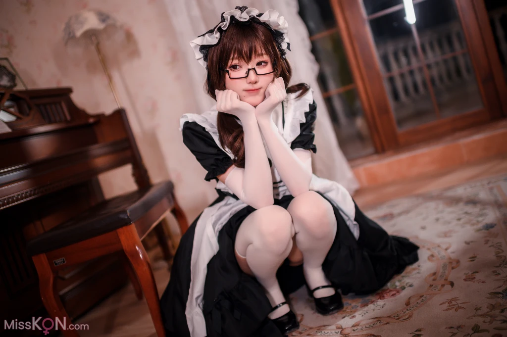 Coser@阿包也是兔娘_ 传统长裙女仆