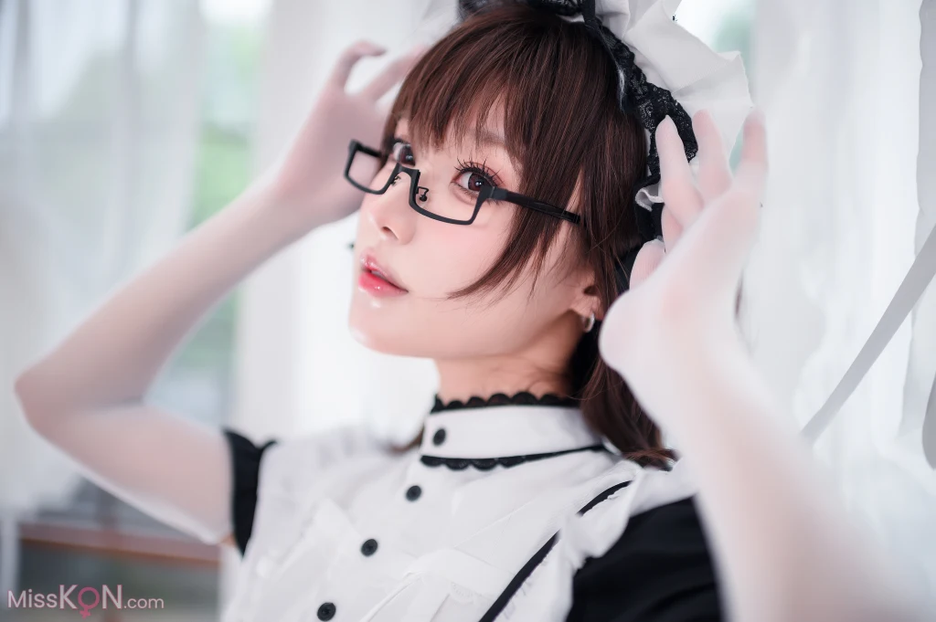 Coser@阿包也是兔娘_ 传统长裙女仆