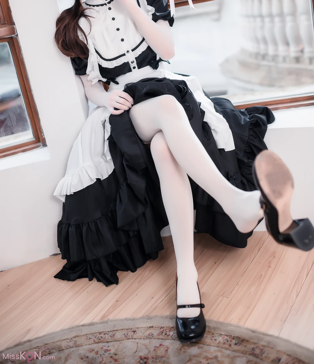 Coser@阿包也是兔娘_ 传统长裙女仆