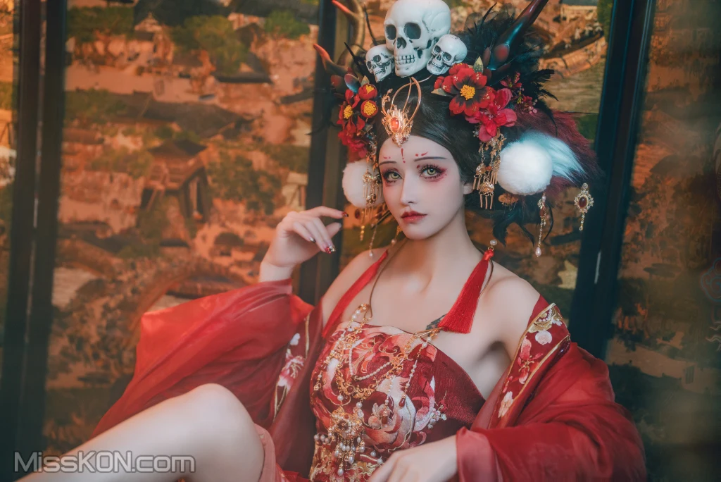 Coser@鹿八岁_ 闯进我家的凶凶年兽