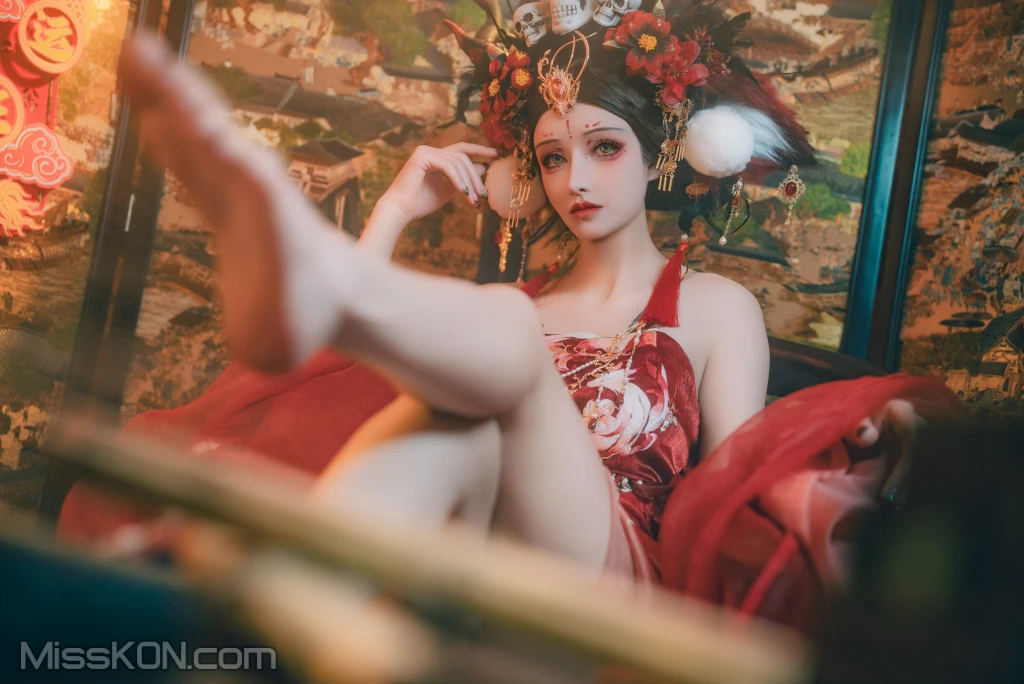 Coser@鹿八岁_ 闯进我家的凶凶年兽