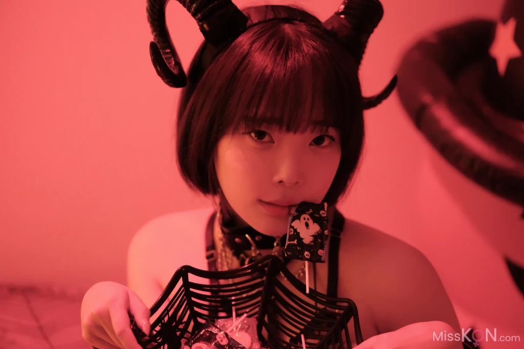 Kang In-kyung (강인경)_ Halloween