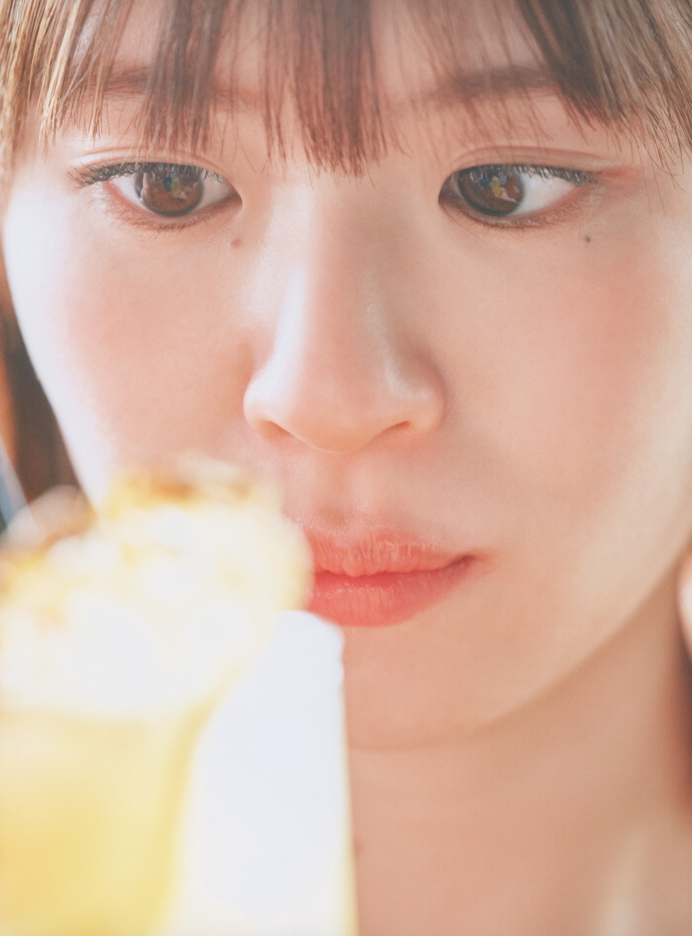 Konoka Matsuda 松田好花, 1st写真集 Photobook 「振り向いて」 Set.03