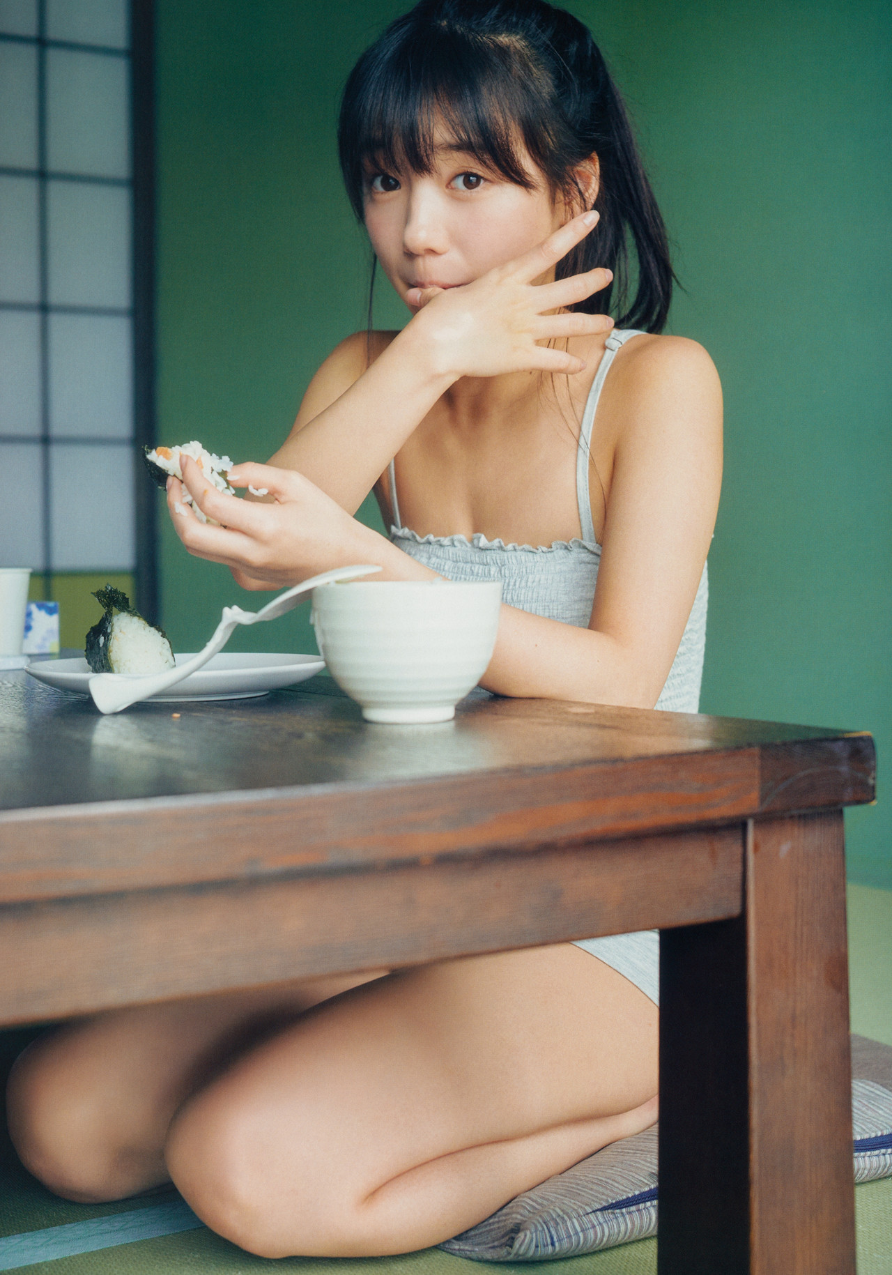 Kyoko Saito 齊藤京子, 1st 写真集 『とっておきの恋人』 Set.01