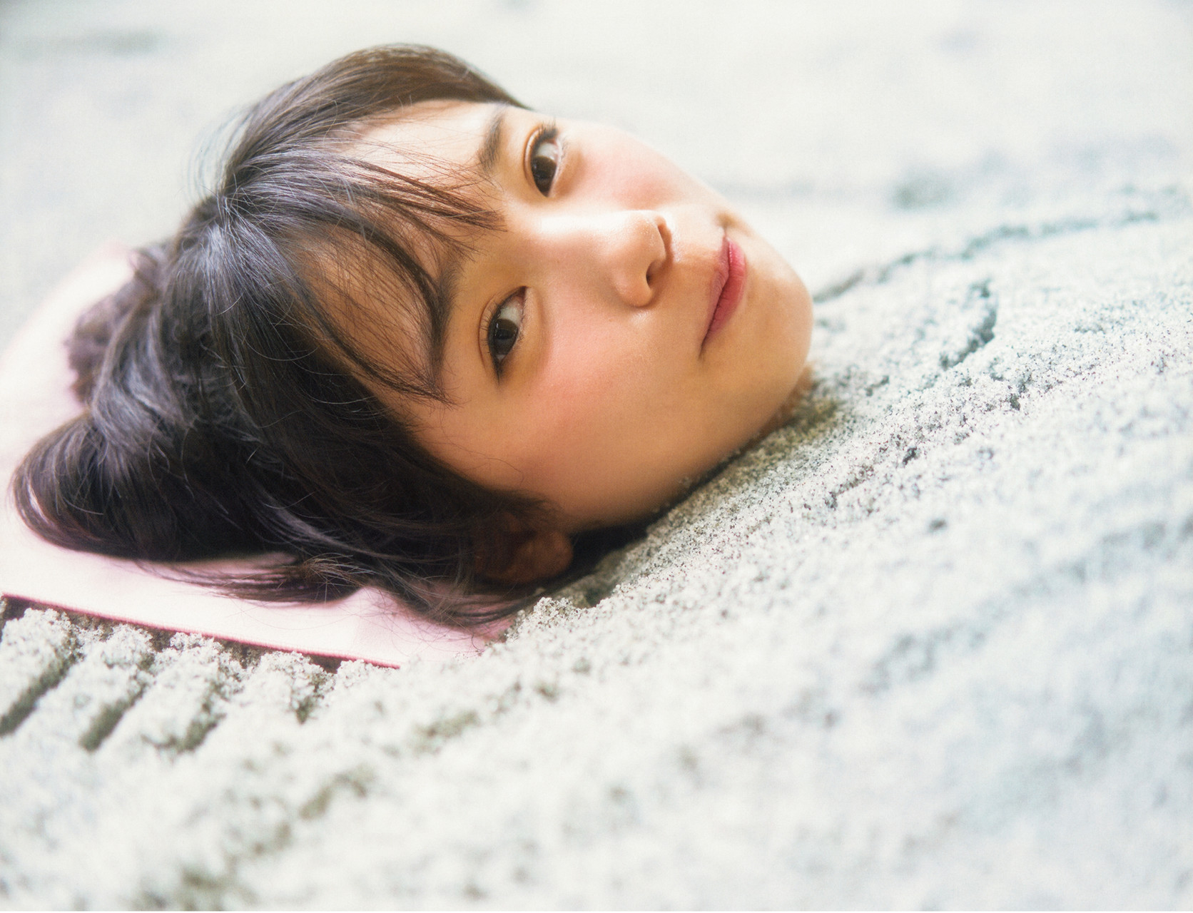 Kyoko Saito 齊藤京子, 1st 写真集 『とっておきの恋人』 Set.03