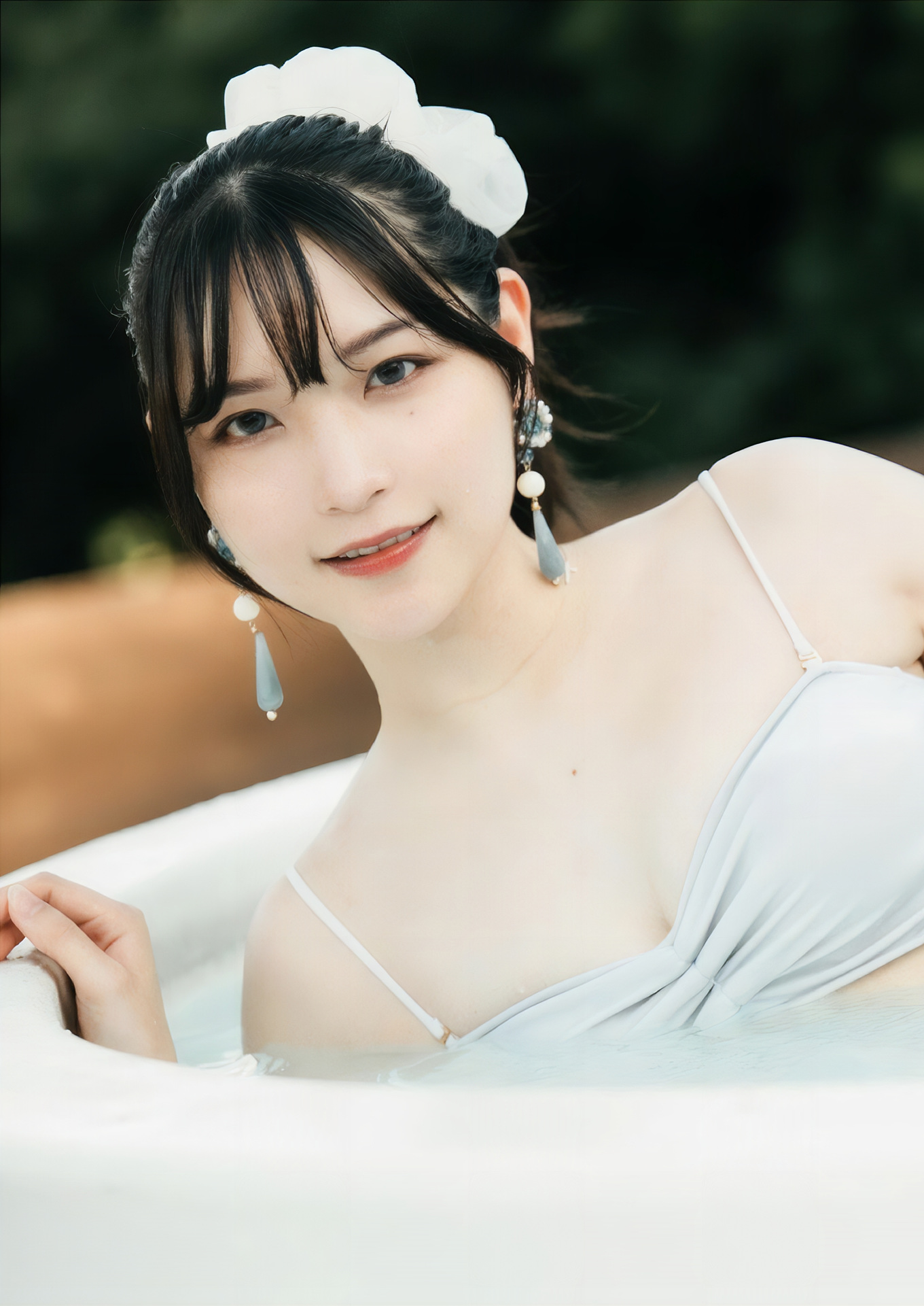 Marina Amatsu あまつまりな, 完全限定写真集 ‘The Queen’ Set.01