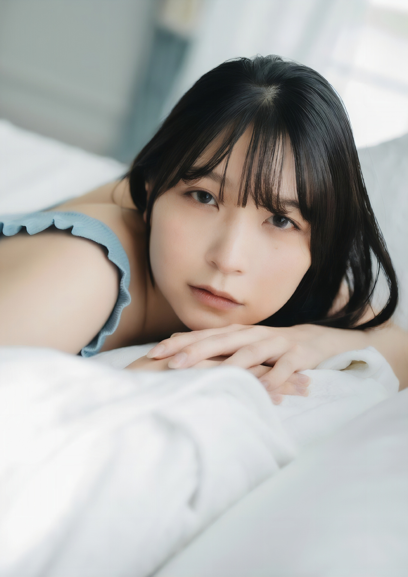 Marina Amatsu あまつまりな, 完全限定写真集 ‘The Queen’ Set.03