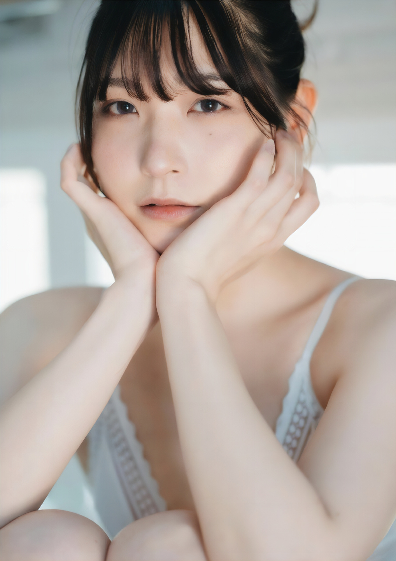 Marina Amatsu あまつまりな, 完全限定写真集 ‘The Queen’ Set.04