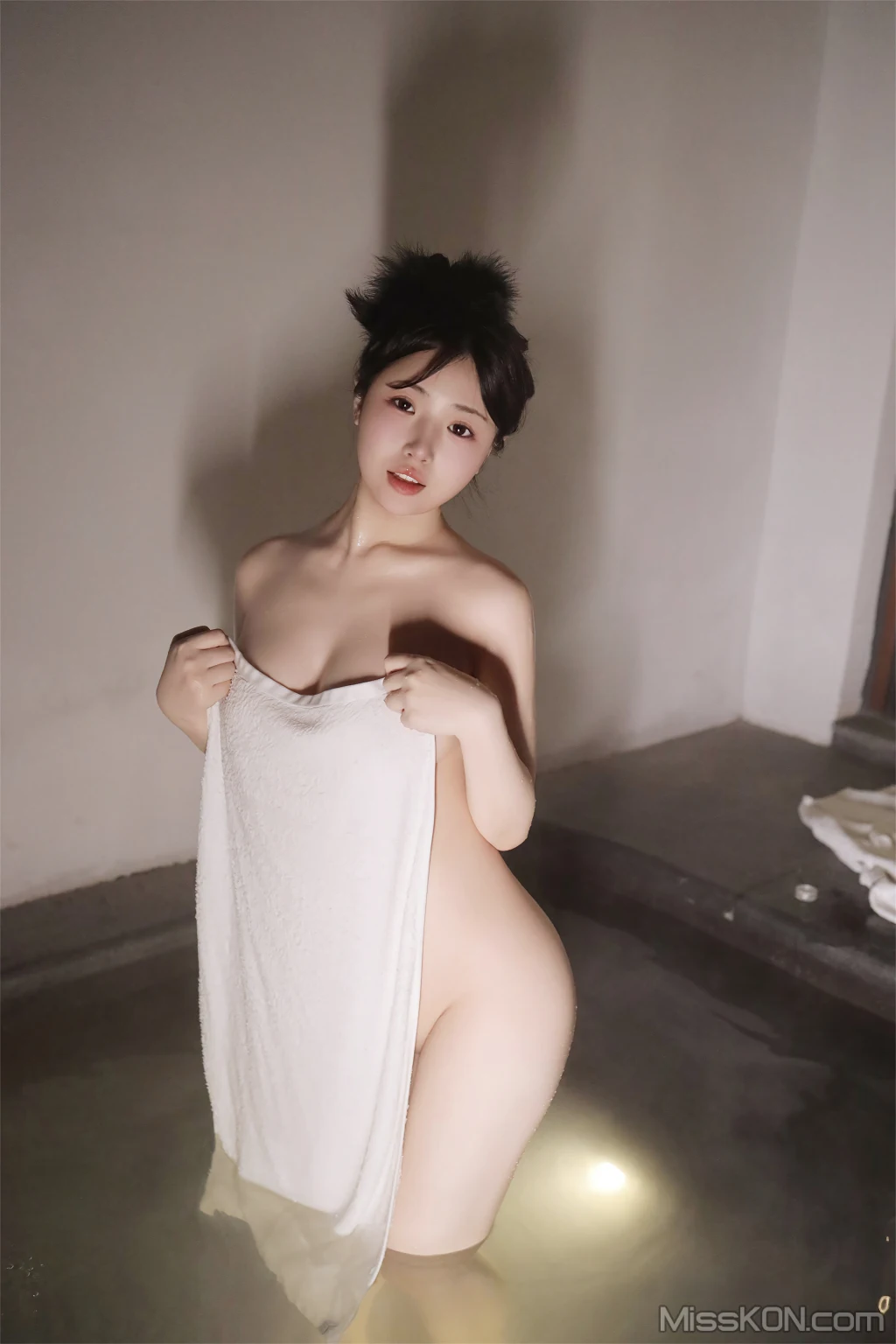 [XR Uncensored] Chen Xiaohua (陈小花)_ 泡澡