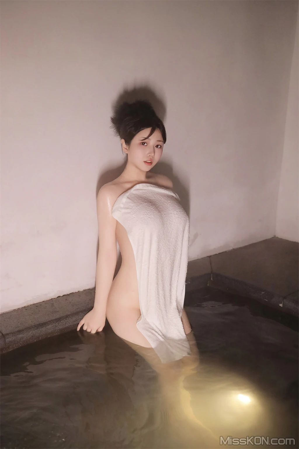 [XR Uncensored] Chen Xiaohua (陈小花)_ 泡澡