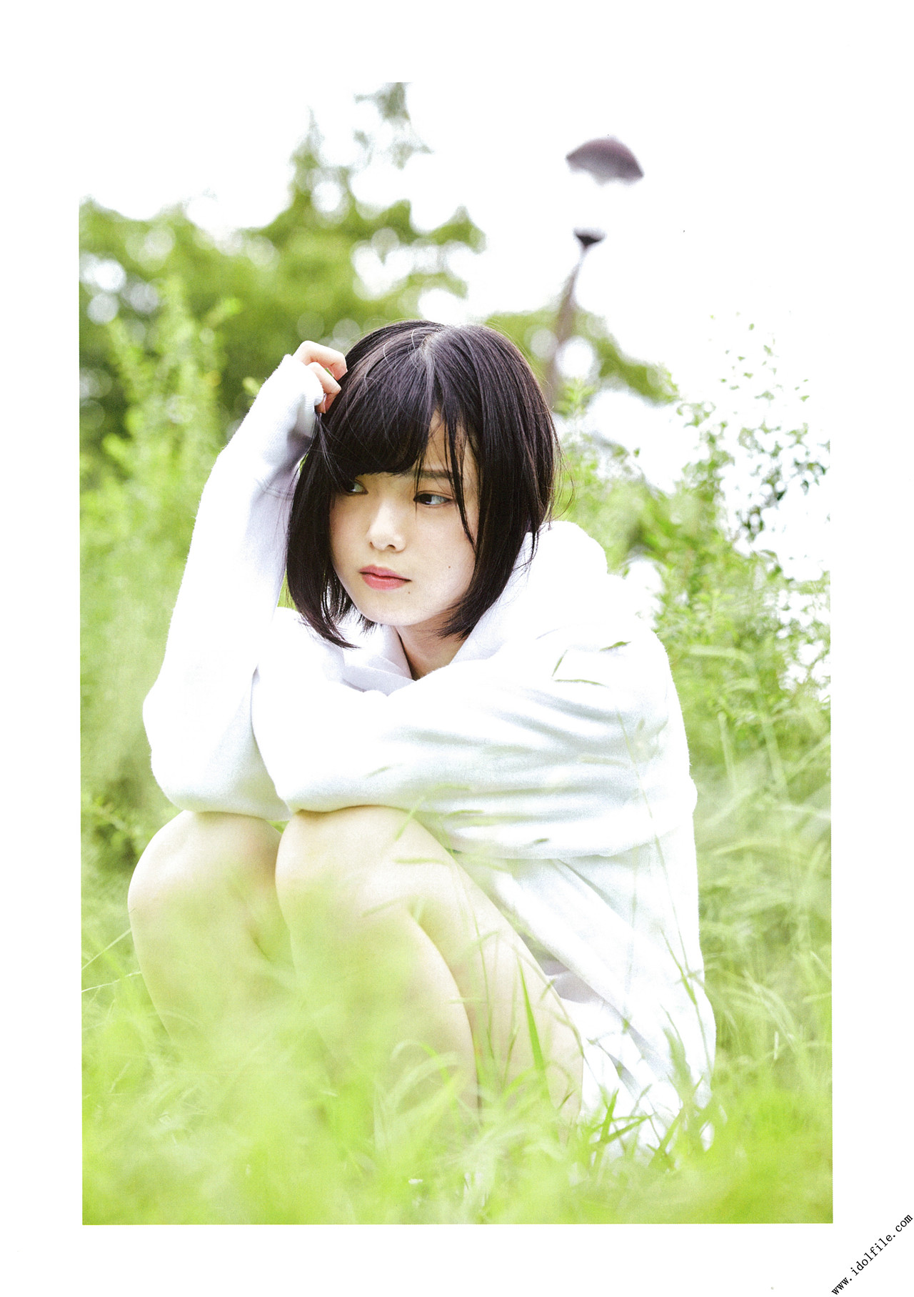 Yurina Hirate 平手友梨奈, U18 Bloom 写真集