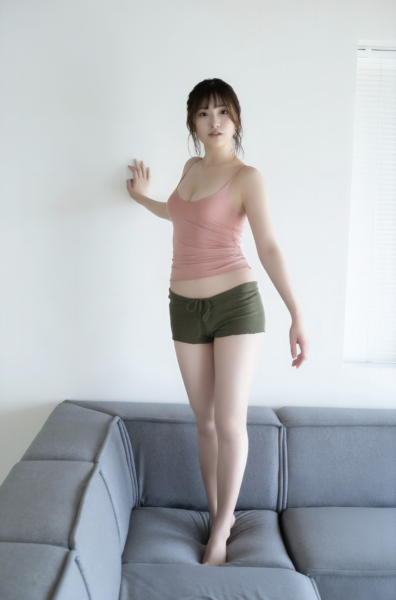 Airi Saito 斎藤愛莉, FRIDAYデジタル写真集 『見つめて、触れて Vol.1』 Set.02