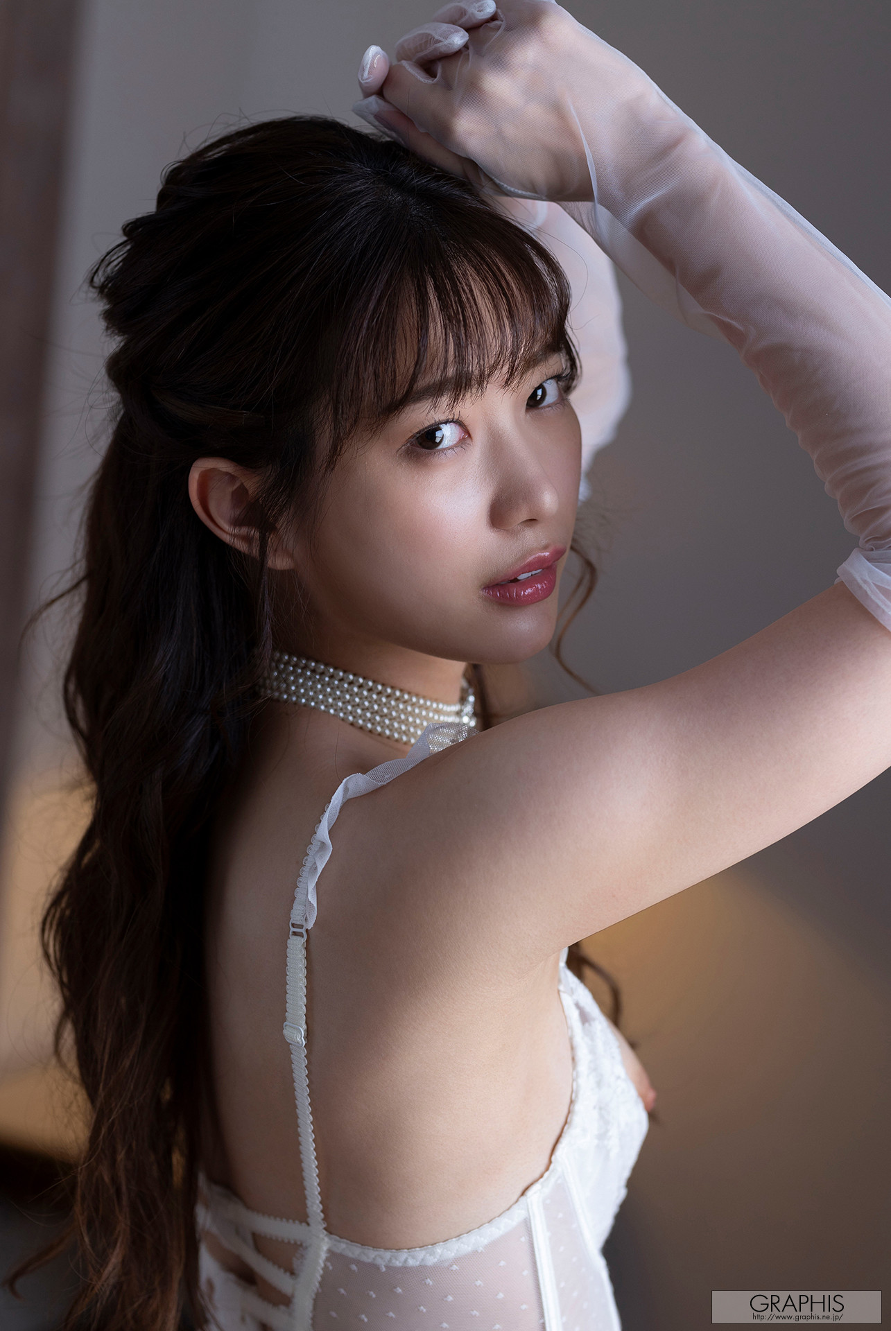 Akari Mitani 美谷朱里, Graphis Gals 「Vermilion」 Vol.08