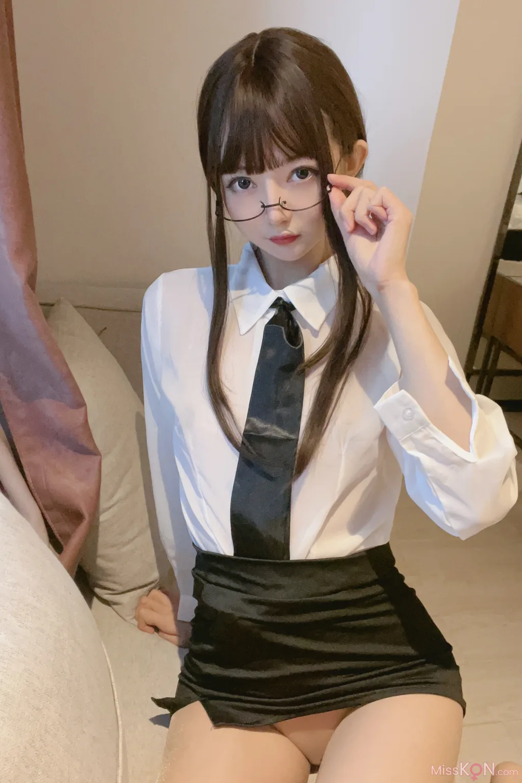 Coser@51酱_ 肉丝眼镜娘