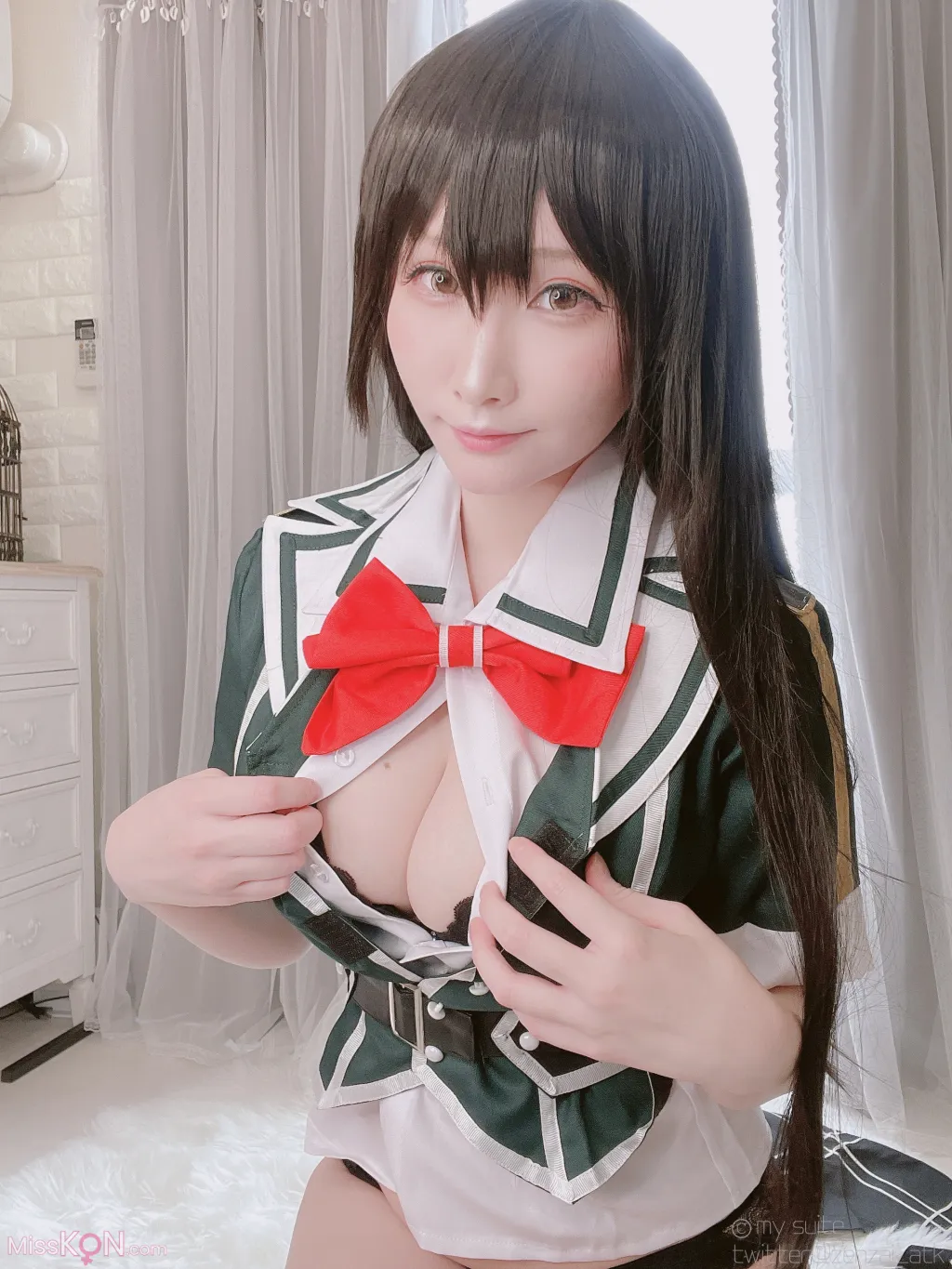 Coser@Atsuki (あつき)_ Behind-the-scenes Girl Chikuma-san 裏垢女子 筑摩さん