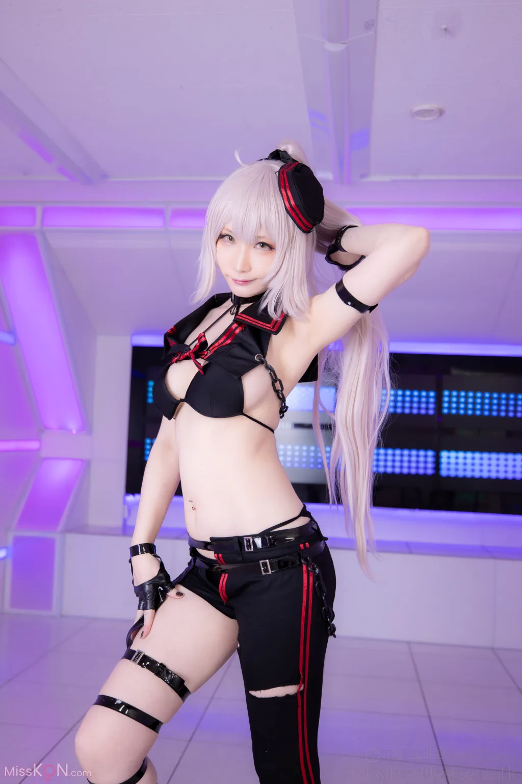 Coser@Atsuki (あつき)_ SUITE GRAND ORDER 30 (FGO)