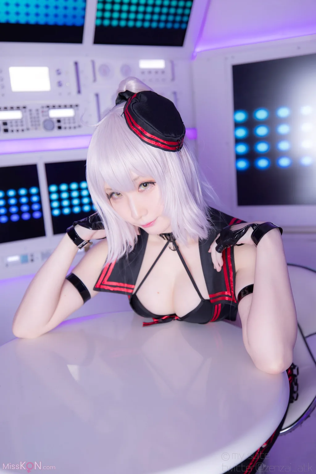 Coser@Atsuki (あつき)_ SUITE GRAND ORDER 30 (FGO)