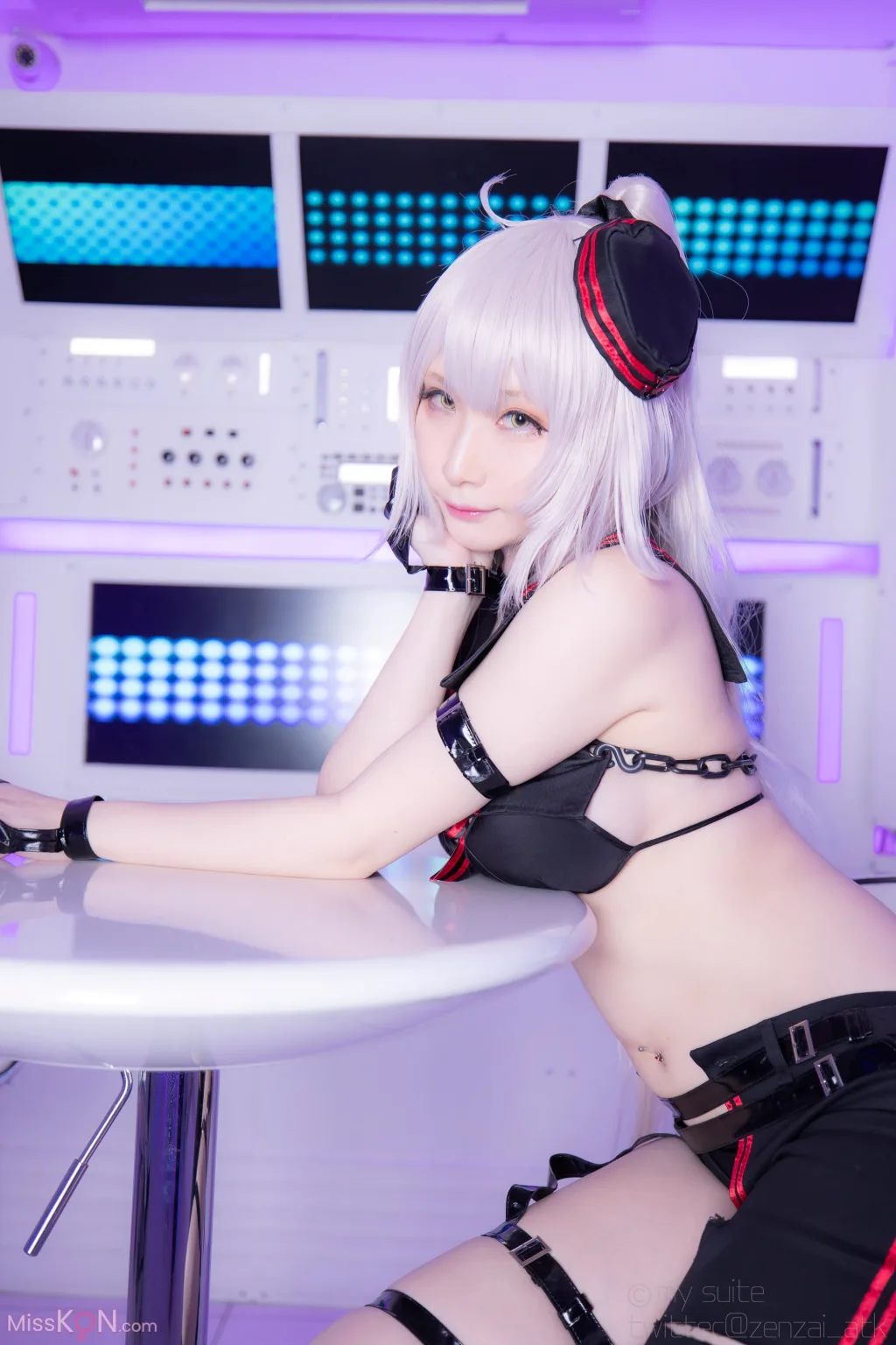 Coser@Atsuki (あつき)_ SUITE GRAND ORDER 30 (FGO)