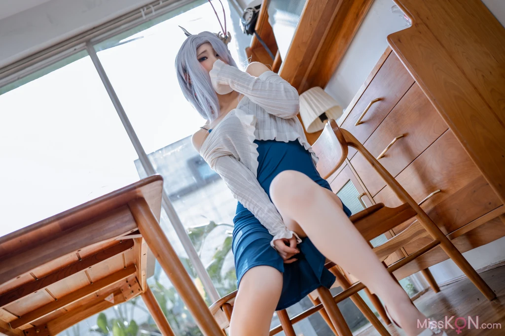 Coser@Quan冉有点饿_ 原神 申鹤 同人礼服