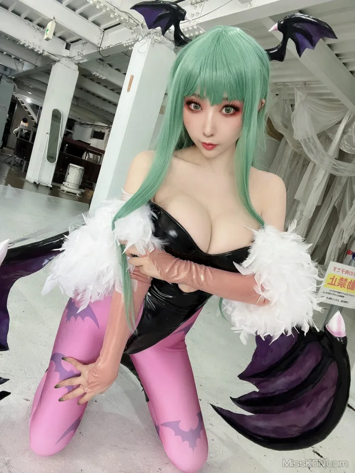 Coser@Reku Momoiro (桃色れく)_ MORRIGAN AENSLAND