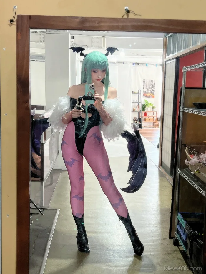 Coser@Reku Momoiro (桃色れく)_ MORRIGAN AENSLAND