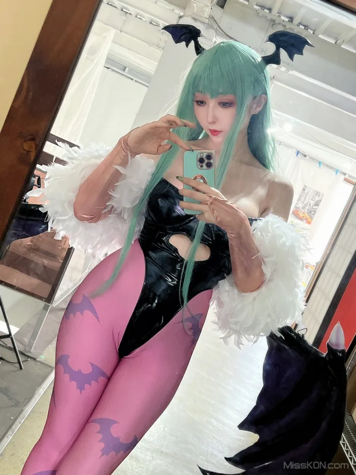 Coser@Reku Momoiro (桃色れく)_ MORRIGAN AENSLAND