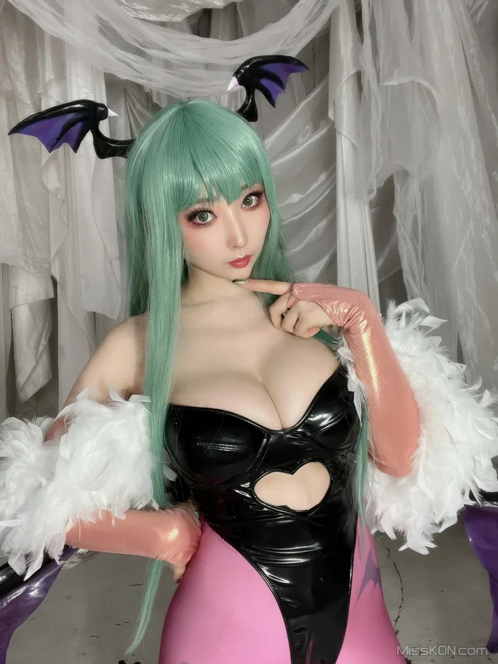 Coser@Reku Momoiro (桃色れく)_ MORRIGAN AENSLAND