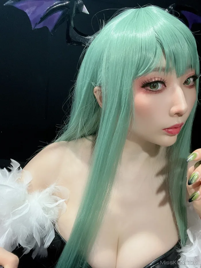 Coser@Reku Momoiro (桃色れく)_ MORRIGAN AENSLAND