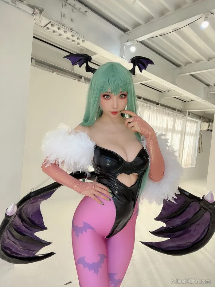 Coser@Reku Momoiro (桃色れく)_ MORRIGAN AENSLAND