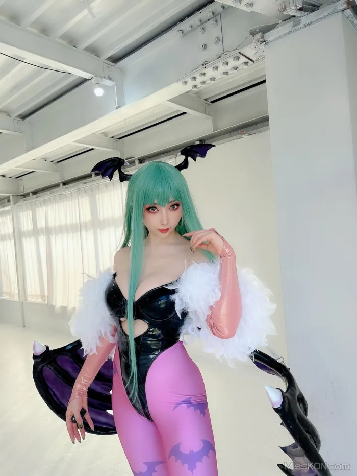 Coser@Reku Momoiro (桃色れく)_ MORRIGAN AENSLAND