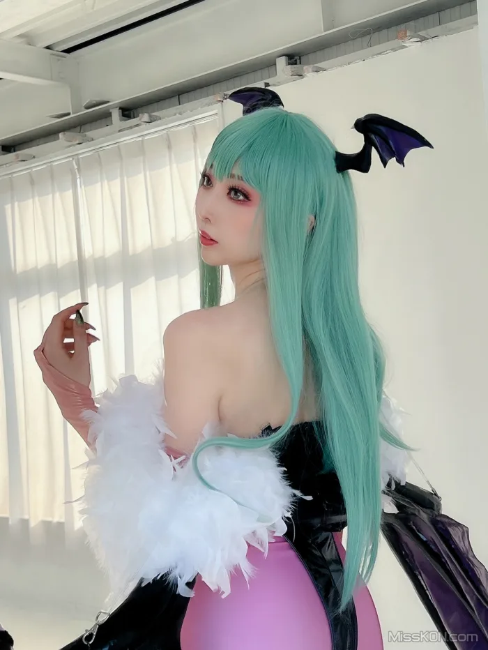 Coser@Reku Momoiro (桃色れく)_ MORRIGAN AENSLAND