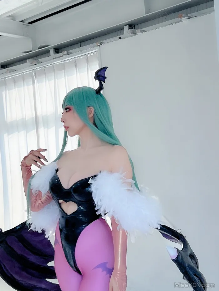 Coser@Reku Momoiro (桃色れく)_ MORRIGAN AENSLAND