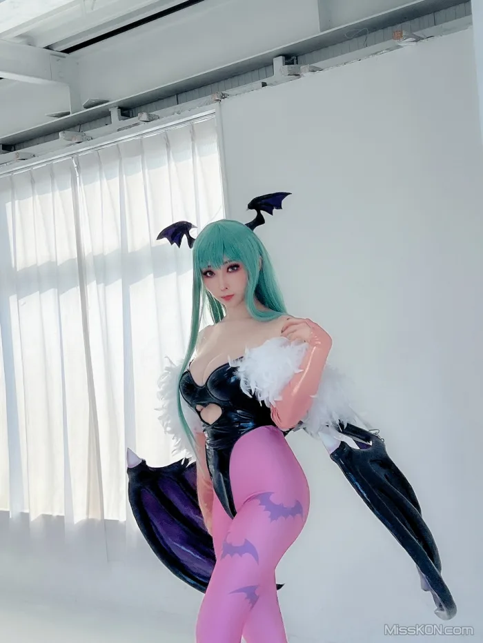 Coser@Reku Momoiro (桃色れく)_ MORRIGAN AENSLAND