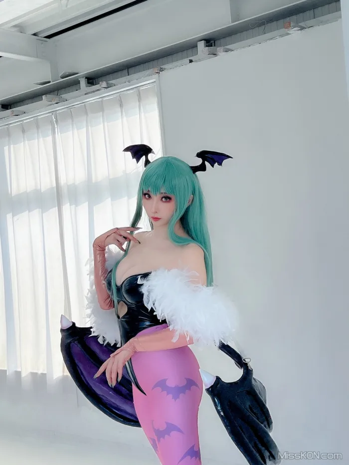 Coser@Reku Momoiro (桃色れく)_ MORRIGAN AENSLAND