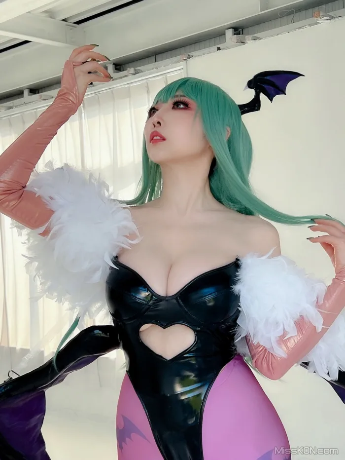 Coser@Reku Momoiro (桃色れく)_ MORRIGAN AENSLAND