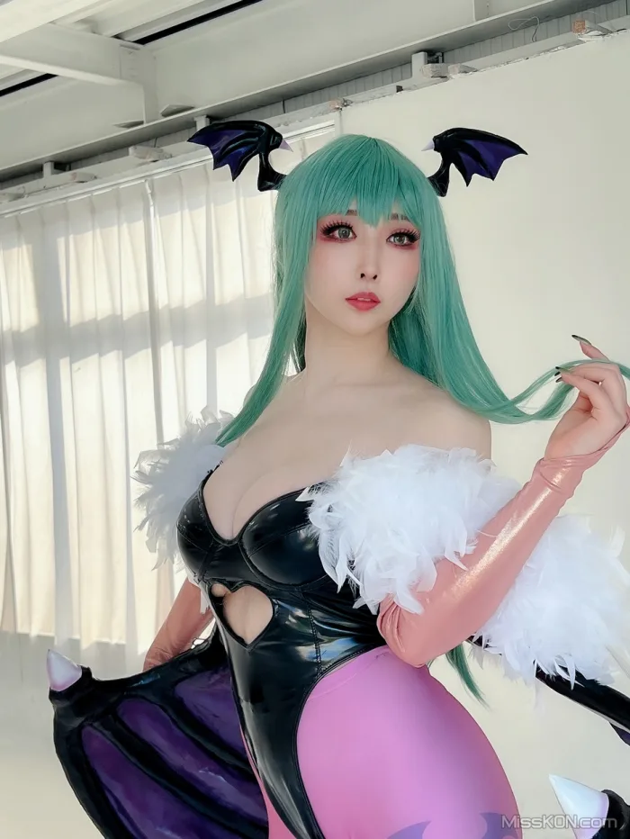 Coser@Reku Momoiro (桃色れく)_ MORRIGAN AENSLAND