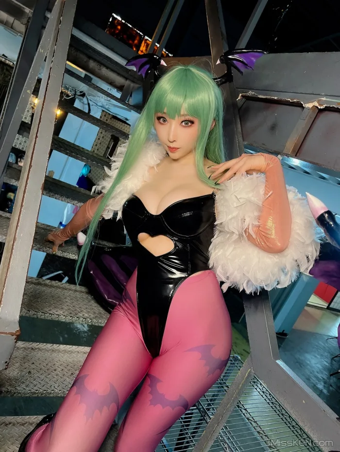 Coser@Reku Momoiro (桃色れく)_ MORRIGAN AENSLAND