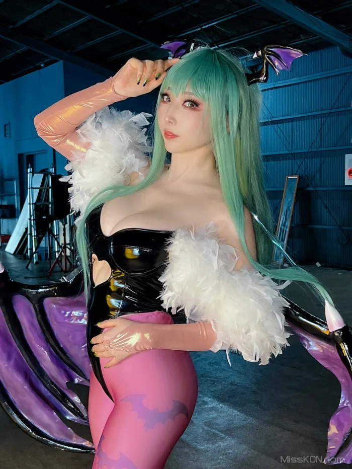 Coser@Reku Momoiro (桃色れく)_ MORRIGAN AENSLAND