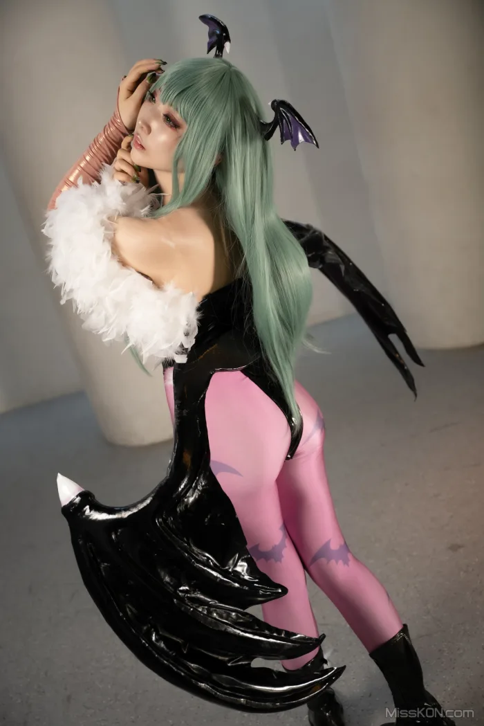 Coser@Reku Momoiro (桃色れく)_ MORRIGAN AENSLAND