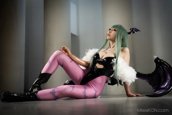 Coser@Reku Momoiro (桃色れく)_ MORRIGAN AENSLAND