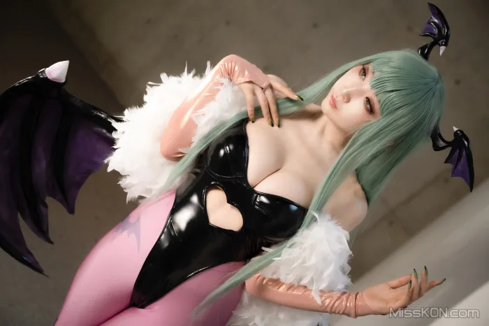 Coser@Reku Momoiro (桃色れく)_ MORRIGAN AENSLAND