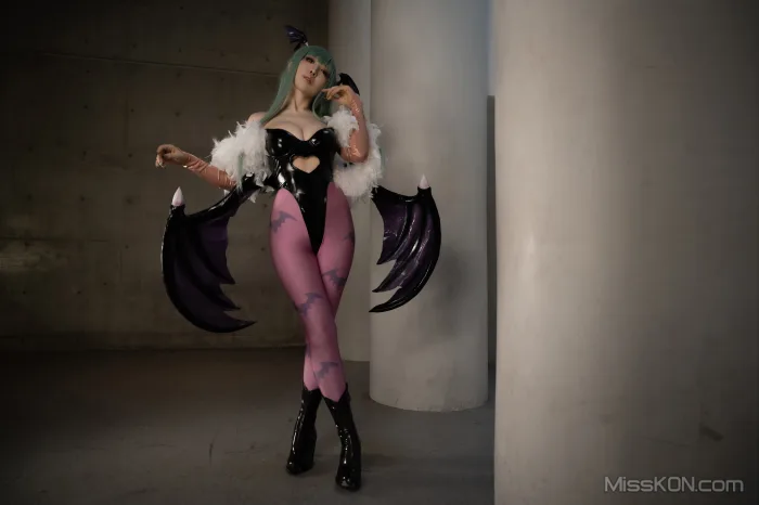 Coser@Reku Momoiro (桃色れく)_ MORRIGAN AENSLAND