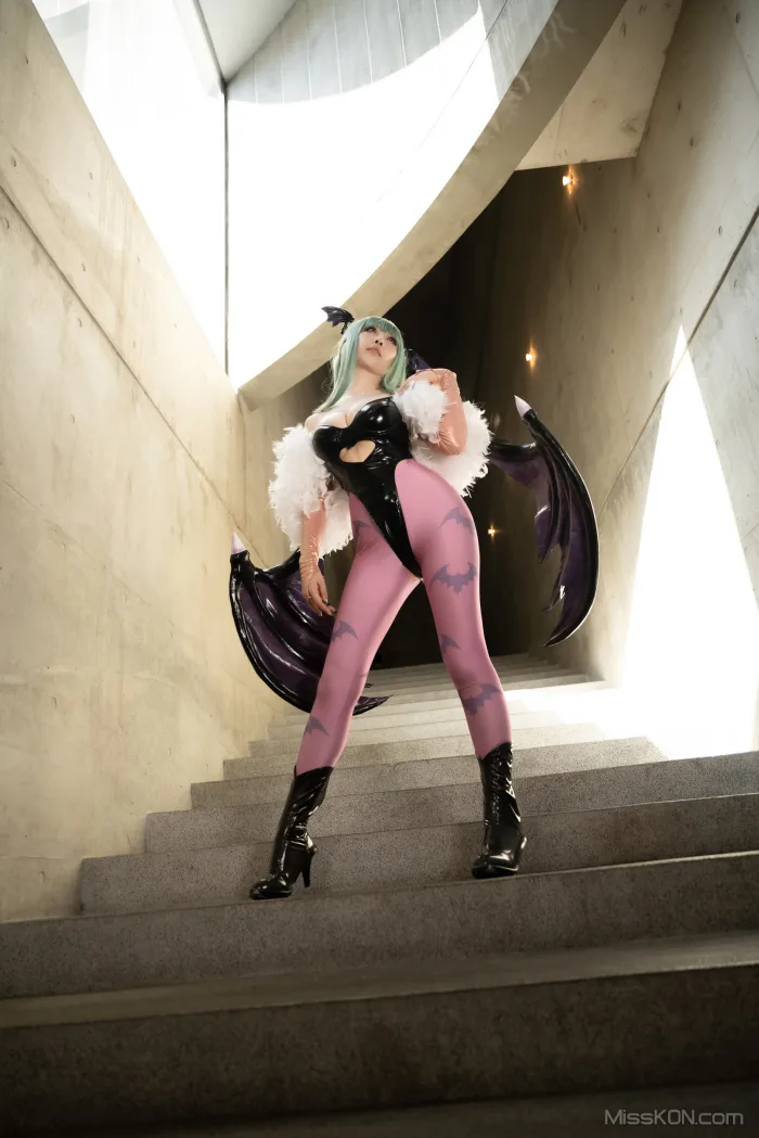 Coser@Reku Momoiro (桃色れく)_ MORRIGAN AENSLAND