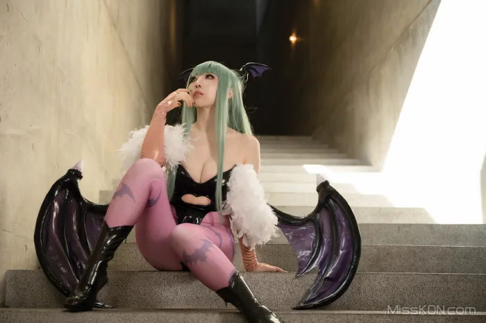 Coser@Reku Momoiro (桃色れく)_ MORRIGAN AENSLAND